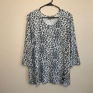CHICO'S Size 3 (US XLarge) Super Soft Black White Cheetah Print 3/4 Sleeve Tunic